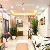 Cầu Giấy, gần ô tô, full nội thất hiện đại, 50m2, 5 tầng, giá chỉ 5.8 tỷ 0866585090
